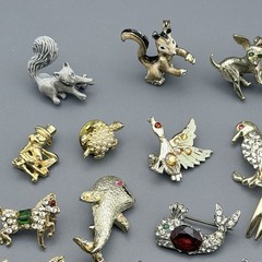 Vintage Tiny Animal Brooch Lot Of 17 Rhinestones Horses Whales Elephant Birds