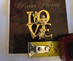 Rosa Flores Vintage Style Gold Tone LOVE Cherub Angel Brooch Pin New On Card