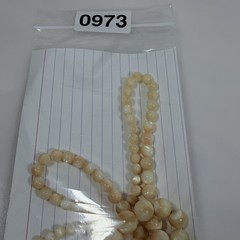 Vintage Mother of Pearl Graduated Bead Necklace 36″ Peach Cream MOP Barrel Clasp