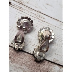 Vintage Clip On Earrings Clear Gem *One Broken Dangle* – Damaged/Repair Needed