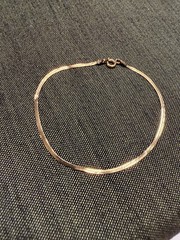 Vintage SOLID 14KT Gold Stamped 7″ Bracelet 0.79g Herring Bone New Old Stock