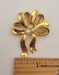 Lot of 10 Vintage Brooches JJ, K&T, Avon, Birds & Blooms & Unmarked