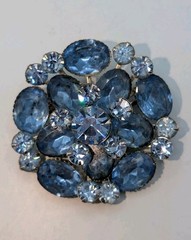 1950s–1960s Sapphire Blue Rivoli & Oval Rhinestone Brooch + Earrings Demi-Parure