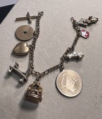 Vintage 7″ 12K GF Gold Filled Charm Bracelet 9 Charms Old Locket Fob 32g H6