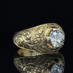 Victorian 1.03 Carat Old Mine Cut Engraved Solitaire Ring 18K Gold