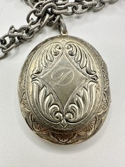 VTG Silver Tone XL Photo Pill Locket Signed D 32in Unsigned Estate Sale Read