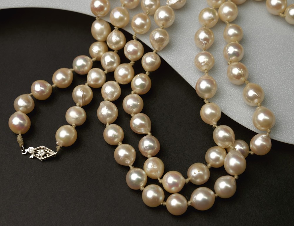 Baroque Cultured Akoya Pearl Strand 31.5″ Necklace 18k White Gold Clasp