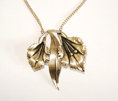 Vintage 25.3g Sterling Silver LARGE 2.5″ Calla Lily Lilies Necklace 15.5″