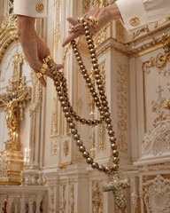 Vintage Original Shattered Fine Art Glass Cross Gold Wood Prayer Beads Necklace