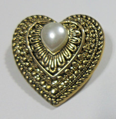 Vtg SIGNED TAIWAN heart off white faux pearl black gold tone metal Brooch Pin