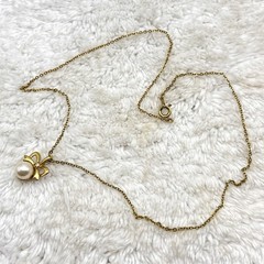 Vintage Charm Necklace Gold Tone Bow Faux Pearl 17″