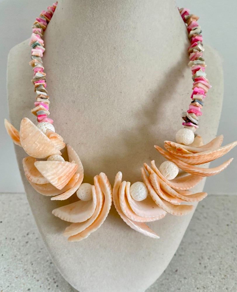 Vintage Philippines Pink Puka Shell Spike Statement Necklace 18″ Beach Vacation