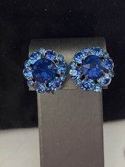 Vintage MCM Prong Set Sparkling Blue Rhinestone Silvertone Screwback Earrings