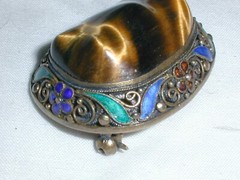 STUNNING~ IRIDESCENT TIGER’S EYE GILT SET SILVER ENAMEL CHINESE EXPORT BROOCH!