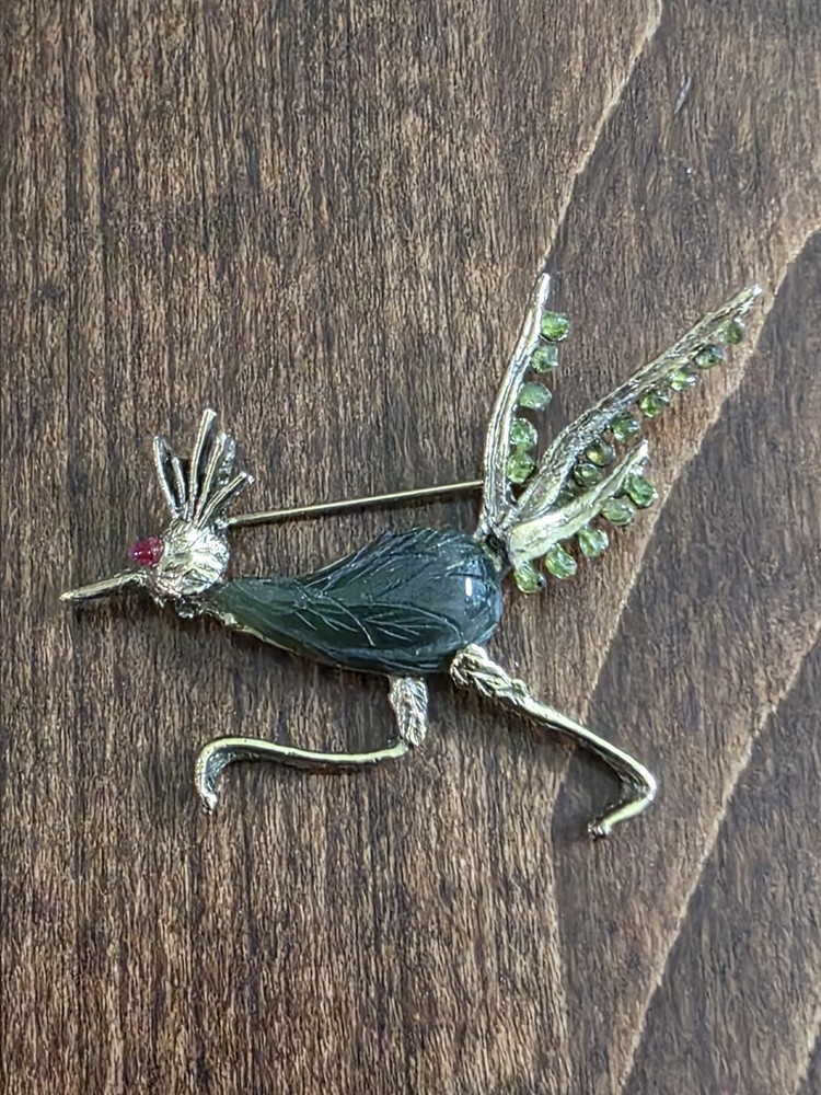 VINTAGE SWOBODA Bird – ROAD RUNNER Brooch Pin Signed GREEN Jewels Jade?