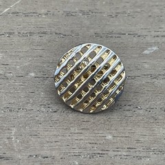 Vintage Unbranded Gold Clip On Earrings With Raised Striped Horizontal Pattern