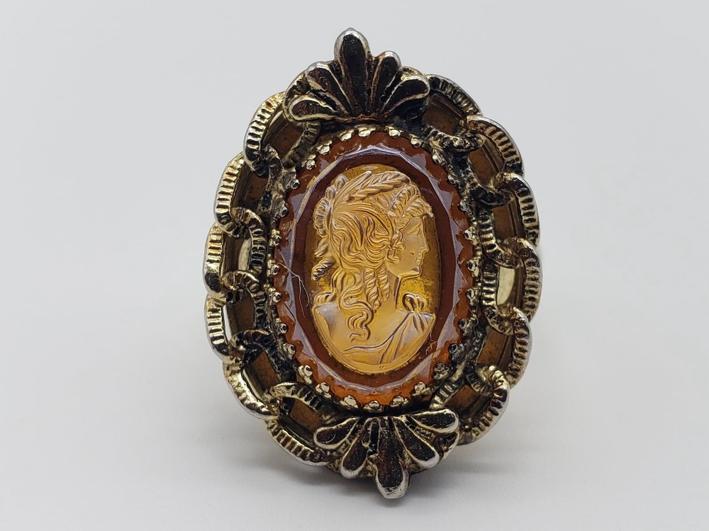Whiting And Davis Amber Cameo Ring Signed Gold Chain Boarder Vintage 6.5-7