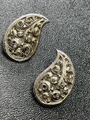 Vintage 1.1” Paisley Floral Silver Tone Matte Finish Clip Earrings