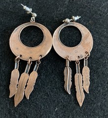 Vintage Wheeler Company Copper Dangling Feather Drop Southwestern Clip Earrings