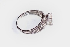 NEW VTG Women’s 10KWG Ring W/ Round Cut Clear CZ 2.0 CTTW Size 7 – G8