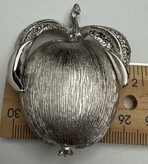 Sarah Coventry Apple Brooch Silver Tone Adam’s Delight Vintage 1960s Signed