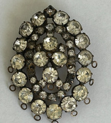 Vintage Oval Rhinestone Brooch 30’s 40’s 50s Darkened metal setting Loops