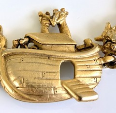 Vintage signed AJC Noah’s Ark gold tone link bracelet animals 7 inches
