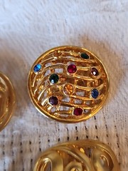 2 Pairs Of Vintage Gold Chunky Mid Century Clip Earrings #120