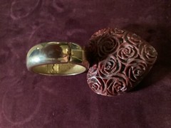 VINTAGE LAVIN PARIS GOLD ART DECCO BANGLE BRACELET. STUNNINGLY CHIC.