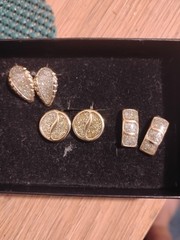 Lot Of 4 Pair Vintage Gold Tone With Diamond Dust Clip On Earrings