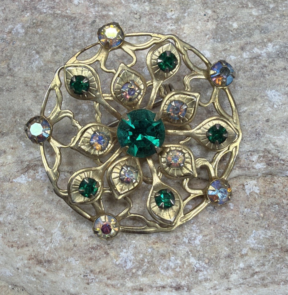 Vintage Emerald Green & Clear AB Rhinestone Layered Flower Brooch Gold tone 1.5″