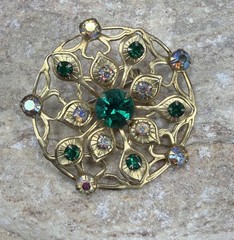 Vintage Emerald Green & Clear AB Rhinestone Layered Flower Brooch Gold tone 1.5″