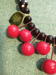 Vtg Flying Colors Rockabilly Pin-Up Red Cherries Black Dot Ceramic Bead Necklace