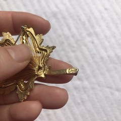 Maple Leaf Brooch Capri Gold Tone Filigree Center Mid Century Lapel Pin Pinback