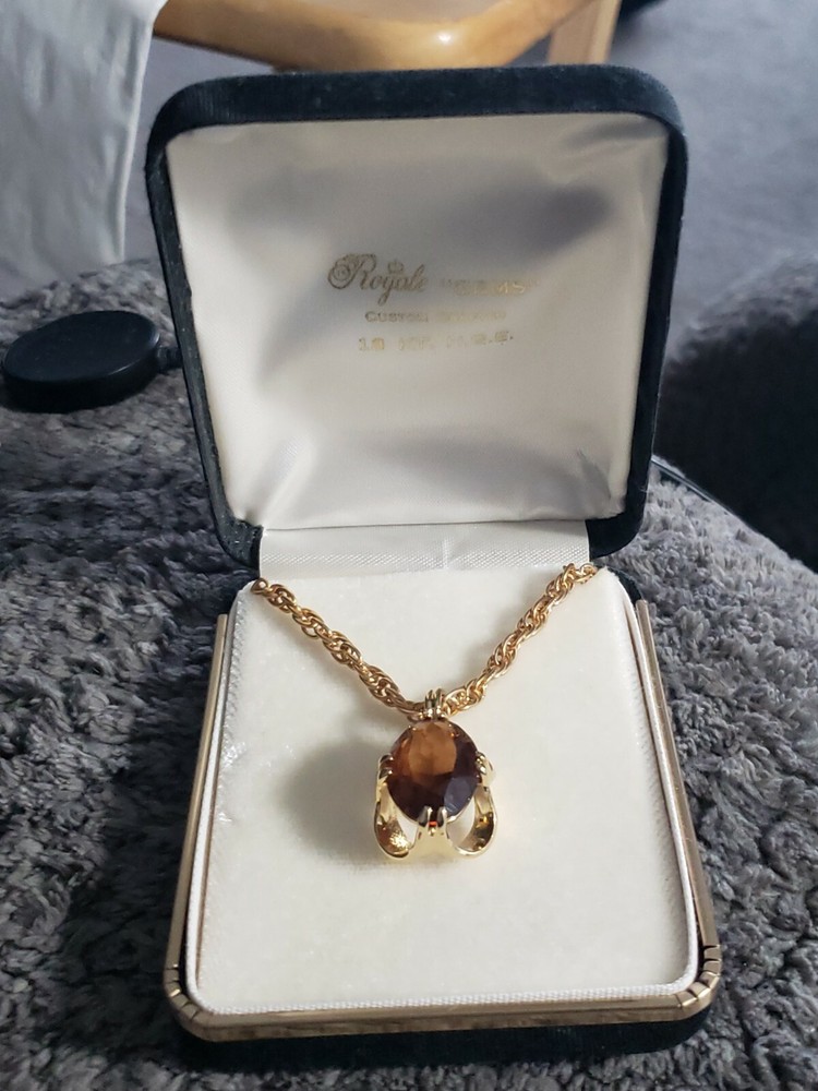 VINTAGE NEW Man Made Diamonds 18kt H.G.E. TOPAZ COLOR Necklace Box Royale Gems