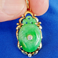 Original EARTH MINED JADEITE JADE DIAMOND Deco Pendant Vintage SOLID 14K GOLD