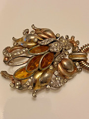 vintage early trifari necklace and bracelet set. as found. unsigned but pictured