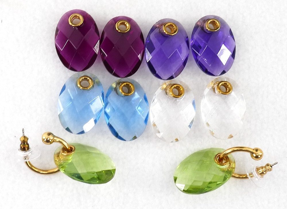 JOAN RiVERS 5 COLOR INTERCHANGEABLE FACETED LUCiTE GOLD HOOP PiERCED EARRiNGS