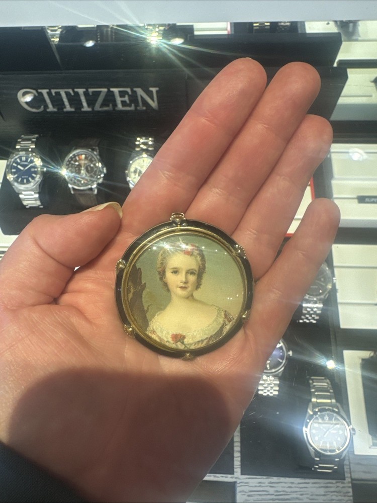 Antique Hand Painted Lady Pendant On Gold Tone (Non Precious Metal)