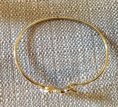 Vintage 1989 Avon Precious Leaf Goldtone Bangle Bracelet Ivy Leaf Berries