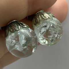 Vtg Clear Crackle Glass Orb Ball Bead Chunky Stud Earrings Clip Huggie