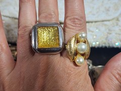 Vintage jewelry set of 21 in vintage purse