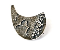 Brooch With Relief Decor Modernist 925 Silver Z595