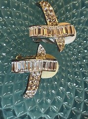 Glamorous Designer Jarin Pave’ Faceted Crystal Rhinestone Clip Earrings Sparky