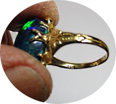 Stunning BLACK OPAL – Solid Natural – Blue-Green – 14k Vintage Yellow Gold Mtg