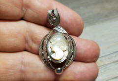 Vintage Uncas Sorrento Sterling Silver filigree Mother Pearl cameo pendant