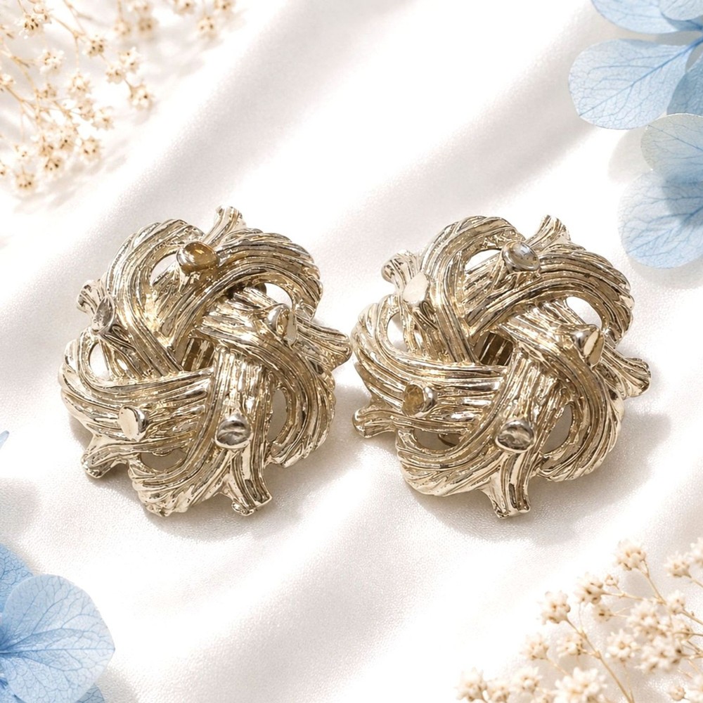 Vintage Gold Tone Twisted Vine Clip On Earrings Textured Organic Design