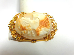 vintage cameo y gold plated hd carved sz 1.75 in tall wtg 11.3 grams bust
