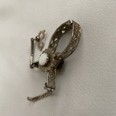 Vintage Cowboy Western Silver Goldtone Ladies Glove Clip Dangle Tie CLIP