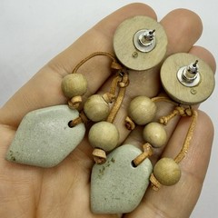 Vtg Big Boho Tribal Etched Stone Starburst Chandelier Earrings Leather Wood Post